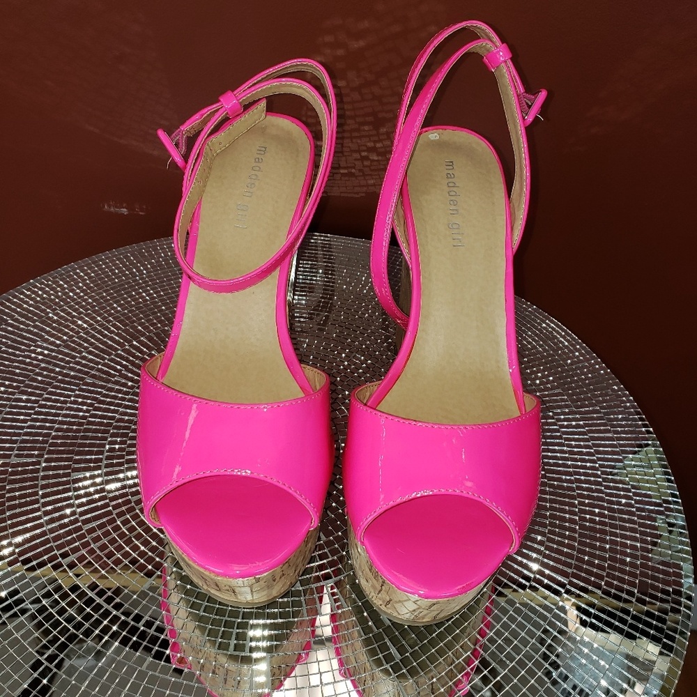 Women's shoes